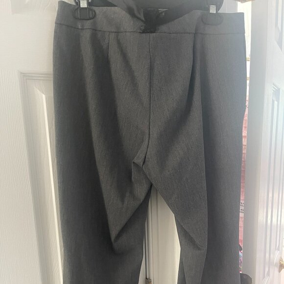 Cache gray capri pants with lace detail - Size 8 - Picture 1 of 6
